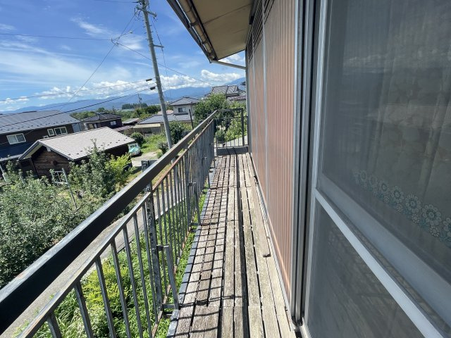 飯田市座光寺　中古住宅のバルコニー