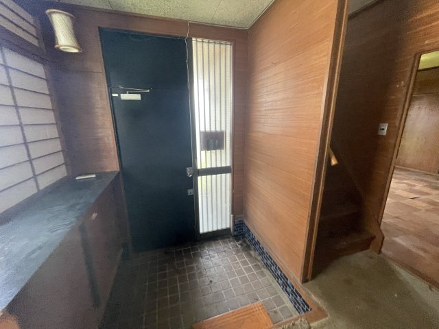 飯田市座光寺　中古住宅の玄関