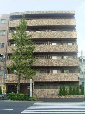 【外観】 | トーシンフェニックス新高円寺参番館 | 鉄筋コンクリート造のがっちりとした建物。