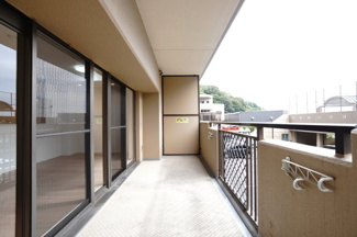 【バルコニー】 | 【上質リノベ】サンシティ田方 | 現地（2024年10月31日12：00頃）撮影