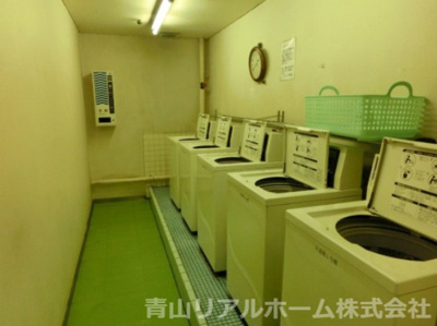 【その他共用部分】 | コープオリンピア | 地下にコインランドリー有り