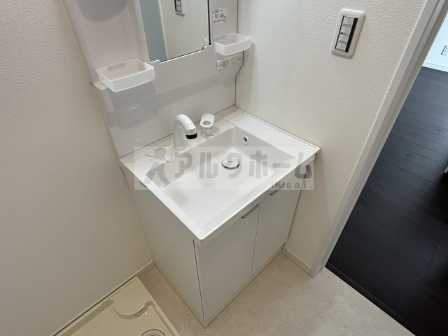 M・Celest柏原今町の独立洗面台|M・Celest柏原今町（JR柏原駅）