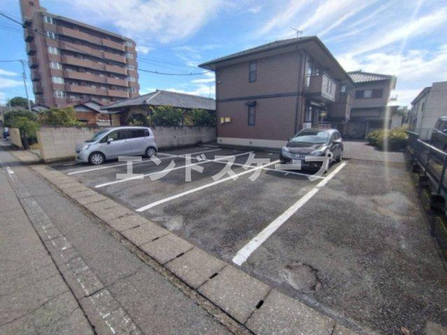メルべーユ・ミキの駐車場|高崎、前橋エリアのお部屋探しはエンドスケープまで！お客様の理想お聞かせ下さい♪