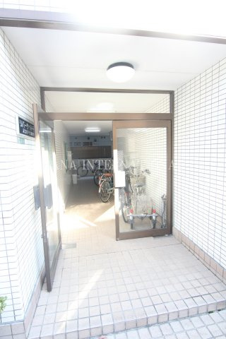 リバーサイド千住大橋のエントランス