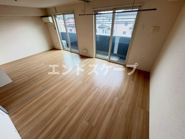 リヴェールマリーズ　Ｆの居間・リビング|高崎、前橋、伊勢崎エリアのお部屋探しはエンドスケープまで！お客様の理想お聞かせ下さい♪