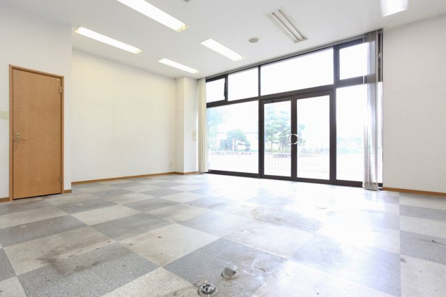 ダイナコートエスタディオ東公園Ⅱ　1階の内装