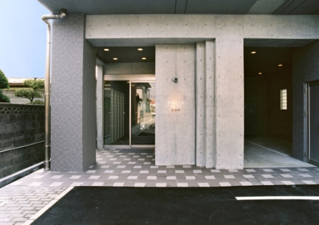 ピアッツァレント今井町のエントランス|防犯カメラありのオートロック