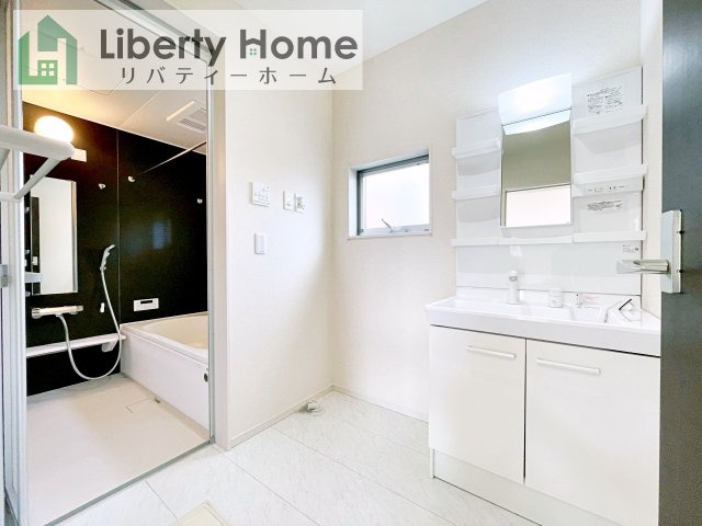 土浦市おおつ野7丁目　中古戸建の独立洗面台