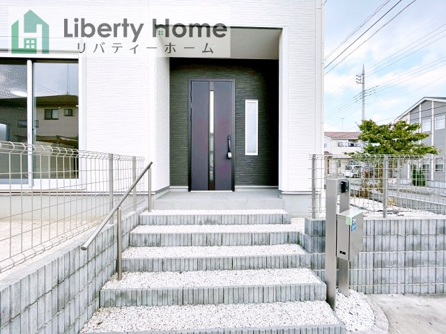 土浦市おおつ野7丁目　中古戸建のエントランス