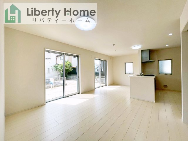 土浦市おおつ野7丁目　中古戸建の居間・リビング