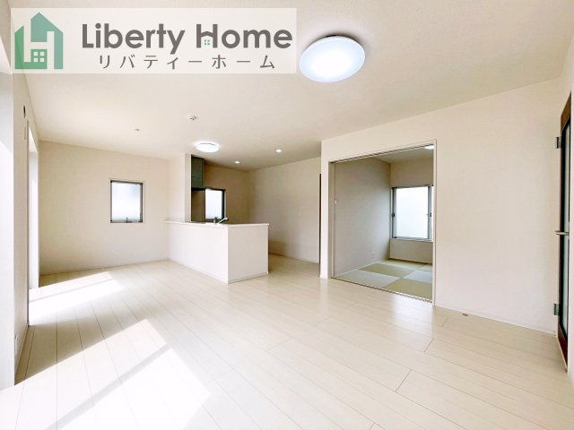 土浦市おおつ野7丁目　中古戸建の居間・リビング