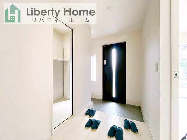 土浦市おおつ野7丁目　中古戸建の玄関