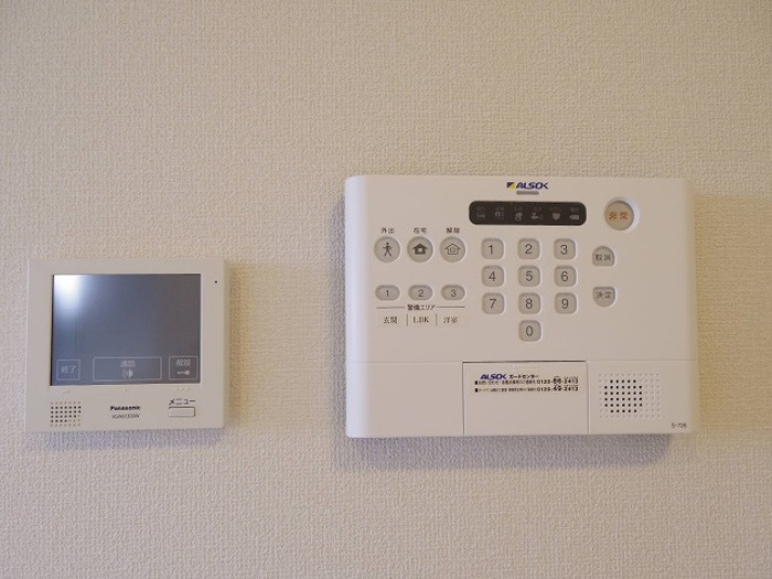 ゼピュロスみどりの H棟のセキュリティ|カラーモニター付インターホン・ALSOKホームセキュリティ標準搭載
