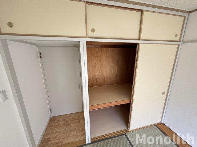 光明台18号棟の収納