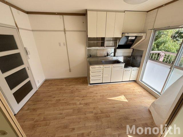 光明台18号棟の居間・リビング