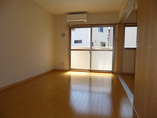 マンション・美の内装