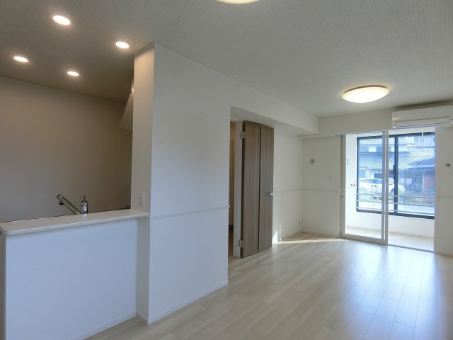 ヒカルサ境港外江町イーストⅠの居間・リビング