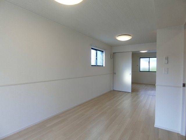 ヒカルサ境港外江町イーストⅠの居間・リビング