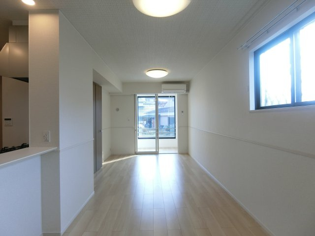 ヒカルサ境港外江町イーストⅠの居間・リビング