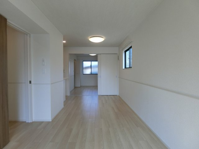 ヒカルサ境港外江町イーストⅡの居間・リビング