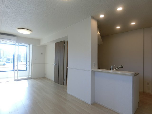 ヒカルサ境港外江町イーストⅡの居間・リビング