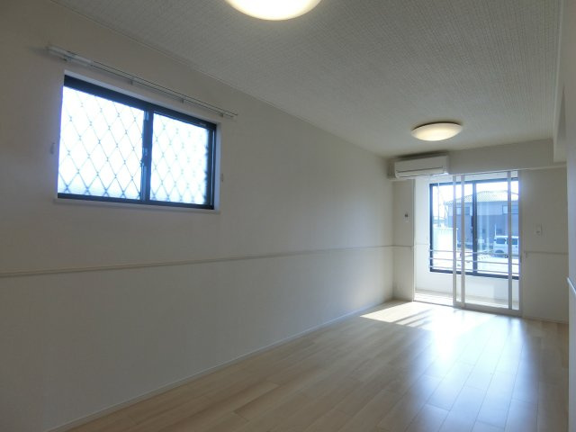 ヒカルサ境港外江町イーストⅡの居間・リビング