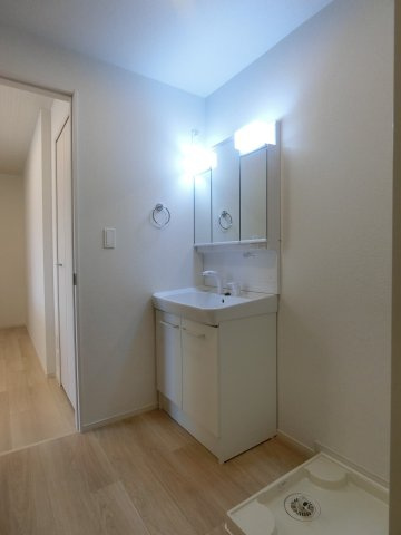 ヒカルサ境港外江町イーストⅡの洗面所