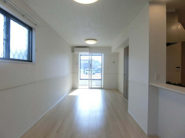 ヒカルサ境港外江町イーストⅡの居間・リビング