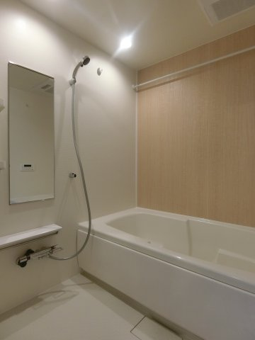 ヒカルサ境港外江町イーストⅡの浴室