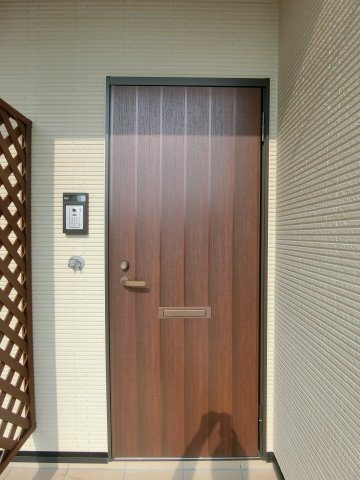 ヒカルサ境港外江町イーストⅡの玄関