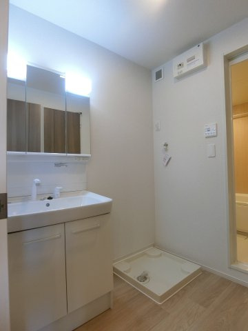 ヒカルサ境港外江町イーストⅡの洗面所