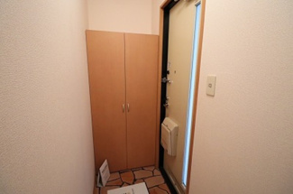 【玄関】 | エスコルタ新町 C | シューズボックス