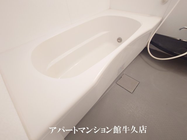 ラクーン・ヒルの浴室|1坪タイプユニットバス（小窓付）