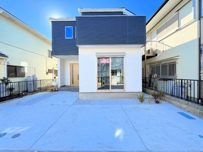 【外観】 | ◇♦川崎市宮前区野川台　新築一戸建て♦◇ | ◆堂々たる趣ながら、主張し過ぎずどこか余裕を感じさせるシャープなフォルムで佇む邸宅は、晴天の空と照らし合わせる事で、本来あるべき完成形の姿を見せてくれます。