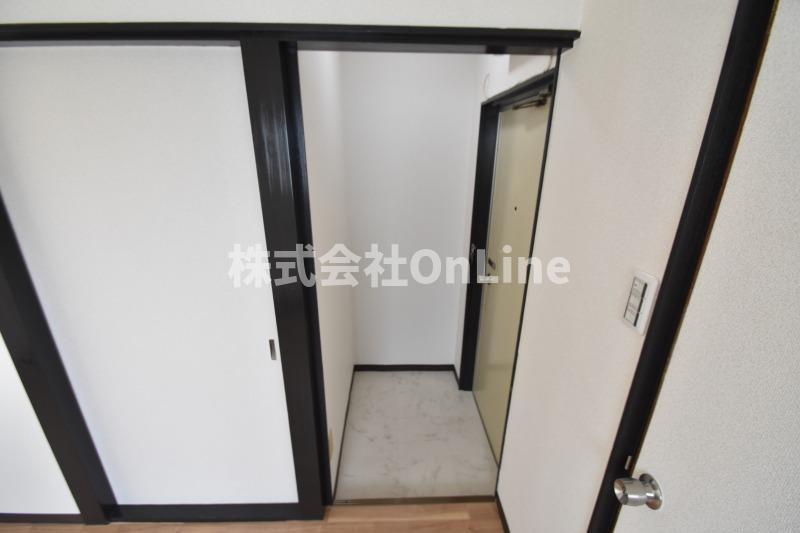 坂下マンションの玄関