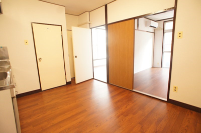 【居間・リビング】 | コーポウエダ