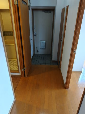 シャルム松木の玄関