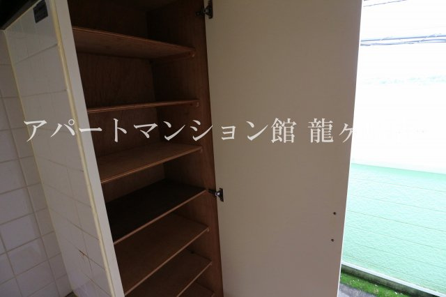 ウッディパレスフジＤ棟の収納