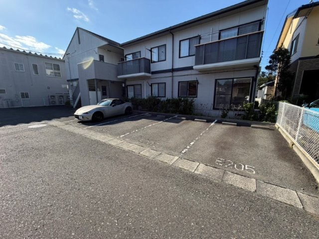 ディアス中津川Eの駐車場