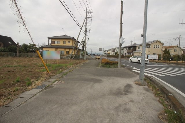 壬生町表町の前面道路含む現地写真|北側道路（2022年3月撮影）