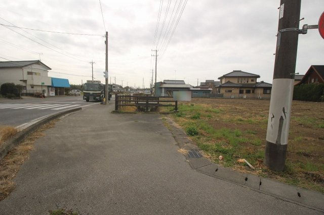 壬生町表町の前面道路含む現地写真|東側道路（2022年3月撮影）
