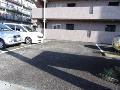 【駐車場】 | ファミーユ高座渋谷