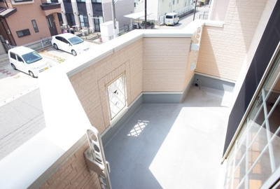 【バルコニー】 | プラムビレッジ | バルコニー