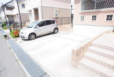 【駐車場】 | プラムビレッジ | 2台駐車可