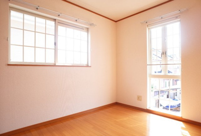 【洋室】 | プラムビレッジ | 洋室②