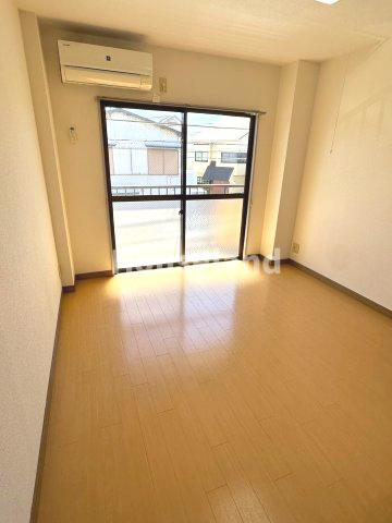 コスモハイツの居間・リビング