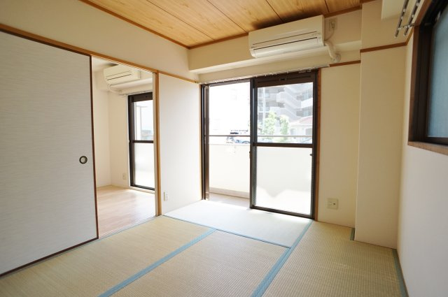 エルフォンテ宝塚南口の和室