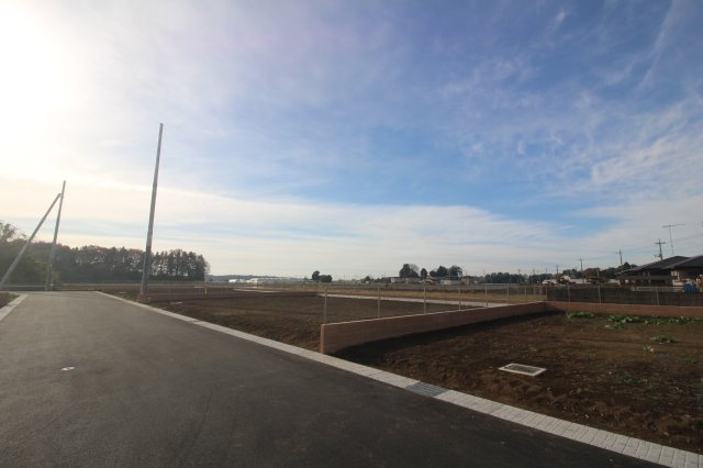 《分譲地》小山市横倉分譲地　全18区画の外観|分譲地西側の区画（2024年12月撮影）