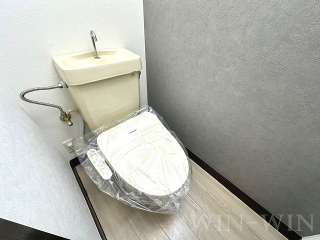 ARPOADOR Ⅰのトイレ|イメージ（同施工会社同一モデルの写真です）