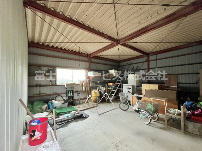 【その他】 | 磐田市稗原　売土地（上物有） | 倉庫内部です